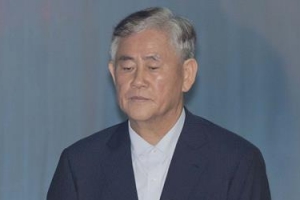‘국정원 1억 뇌물’ 최경환 5년형… 의원직 상실