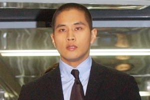 ‘병역 기피’ 17년 만에 한국행 길 열린 유승준
