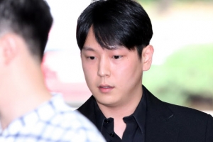 K팝 아이돌 前멤버, 재판 중에 또 성추행 혐의 기소