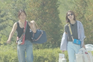 ‘캠핑클럽’ 이효리-이진, “머리채 잡고 싸워” 불화설의 진실