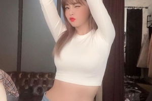 [포토] 홍진영, 크롭티로 뽐낸 허리라인