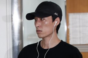 [포토] ‘여성래퍼 모욕’ 블랙넛, 항소심 공판 출석