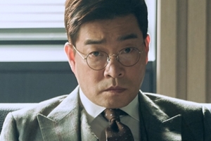 ‘저스티스’ 최진혁vs손현주, 팽팽한 시선 속 속내는? “쫄깃 텐션”