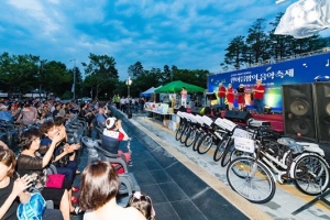연못 위 객석에서 ‘쿨~쿨 송’ 광진 한여름밤의 음악축제