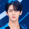 CIX 배진영 “워너원 단톡방서 강다니엘 등 연락… 보탬 되는 센터될 것”