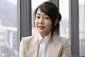 윤석열 부인 김건희, 연예인 미모+20억원 재력가 ‘7년 전 결혼’