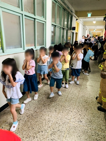 초등학교서 포르말린 용액 유출… 인명피해 없이 1200명 대피