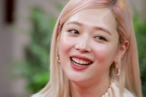 ‘악플의 밤’ 설리, 비와이 신곡 극찬 ‘하트 눈’ 발사