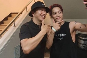 김수로, 엑소 콘서트 인증샷 “카이 가족석에서 관람”[EN스타]