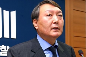 윤석열호 인사 후폭풍…檢간부급 40여명 사의