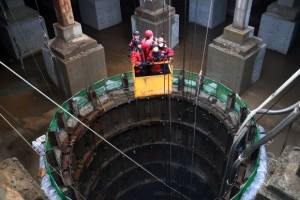 [포토] 2명 시신 수습…목동 빗물펌프장 수색 종료