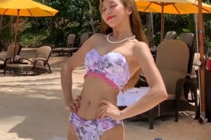 [포토] ‘당당 과시’ 루나, 비키니 라인