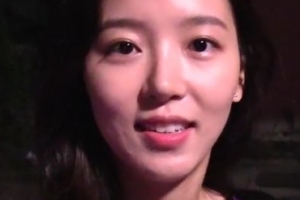 ‘혼족어플’ 강한나, 혼 나간 폐가 체험 “팥 뿌리는 예능 여신”