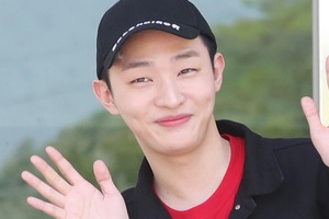 워너원 데뷔 2주년, 윤지성 회식비 쾌척 ‘역시 리더’