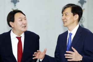 누구도 못 막은 조국의 법무부행...“검찰 개혁 의지” 반영