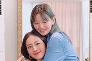 ‘삼시세끼’ 박소담, 염정아에 백허그..이렇게 친했어?