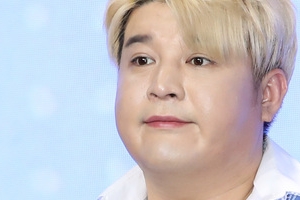 신동 활동중단 “건강상 이유, 슈퍼주니어 컴백 함께 할 것”