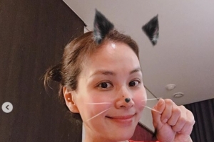 “딸이 찍어준” 고소영, 민낯+티셔츠 차림에도 ‘무결점 미모’[EN스타]