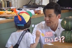 ‘리틀 포레스트’ 이서진에게도 이런 다정한 모습이 ‘꿀 뚝뚝’