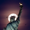 트럼프 정부에 불편한 자유의여신상 시