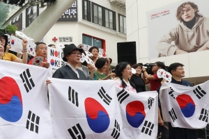 “유니클로 꼭 사야겠어요?” 항의한 60대, 업무방해 입건
