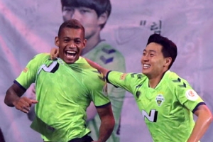 전북, 울산 꺾고 ‘선두탈환·클럽 통산 400승’ 겹경사