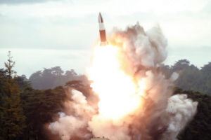 청와대 “북 발사체 관련 정의용 주재 NSC 긴급회의 개최”