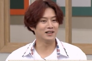 ‘아는 형님’ 김희철, 트와이스 모모 열애설 부인 “진짜 아냐”