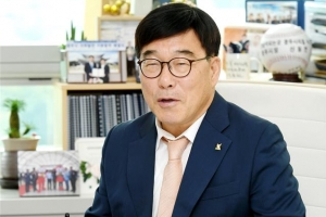 “팔당댐 유역 물안개공원에 허브섬… 대한민국 100대 관광지로”