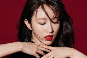 [포토] 하니, 강렬한 레드립 ‘고혹적 섹시미’