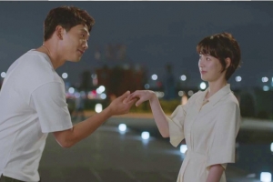 ‘웰컴2라이프’ 정지훈-임지연, 로맨틱 달밤 데이트 포착 “꿀 뚝뚝”