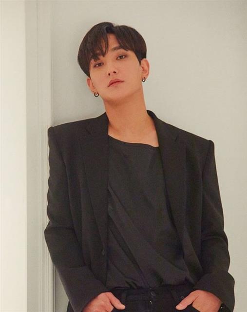 최근 레이싱 모델 우주안, 아나운서 출신 방송인 오정연과의 관계가 잇달아 공개되며 곤욕을 치른 H.O.T.의 멤버 강타. 강타 인스타그램 캡처