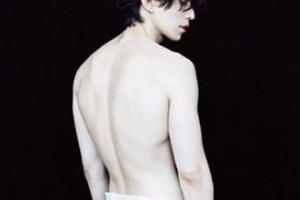 이동욱, 뱀파이어가 있다면 이런 모습? ‘역대급 화보’ [SSEN컷]