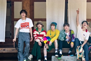 방탄소년단, 장기휴가 끝 “셀프캠 들고 해외로 출국”