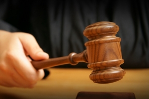 법원 “짝퉁 판매 관련 매출액 전부 추징은 가혹···투입 비용 등 감안해야”