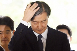 조국 “검찰 수사 통해 조속한 해명되길”…부산대 등 동시다발 압수수색