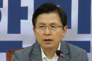 황교안 “조국 미련 못 버리면 문 대통령 몰락할 것”