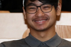 매덕스, 연세대 입학식 참석..편안한 옷차림+환한 미소