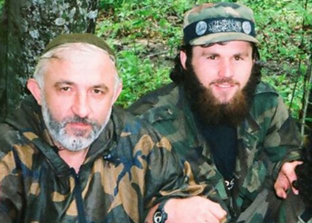 2005년 러시아 특수부대의 작전에 희생된 체첸 반군 지도자 아슬란 마스카도프와 그를 밀착 보좌하던 젤림칸 칸고슈빌리. 페이스북 캡처