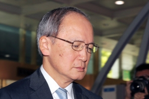 정부 “일본의 백색국가 제외에 깊은 유감…협의에 응하라” 촉구