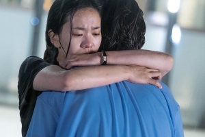 ‘악마가 너의 이름을 부를 때’ 정경호X이설, 애처로운 빗속 포옹 “눈물”