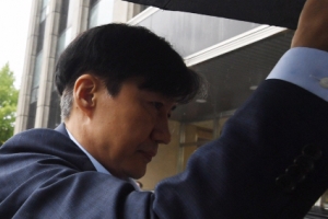 의료원장 선임 의혹 겨눈 檢… 조국·노환중·강대환 연결고리 찾나