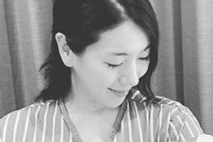 서수연, 득남 후 근황 공개..아들 품에 안고 ‘환한 미소’ [EN스타]