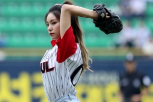 [포토] 있지 예지, ‘엣지있게’ 시구