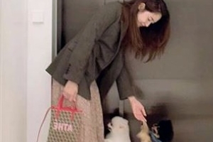 “꾸민듯 안 꾸민듯” 성유리, 빛나는 출근길 패션 [EN스타]