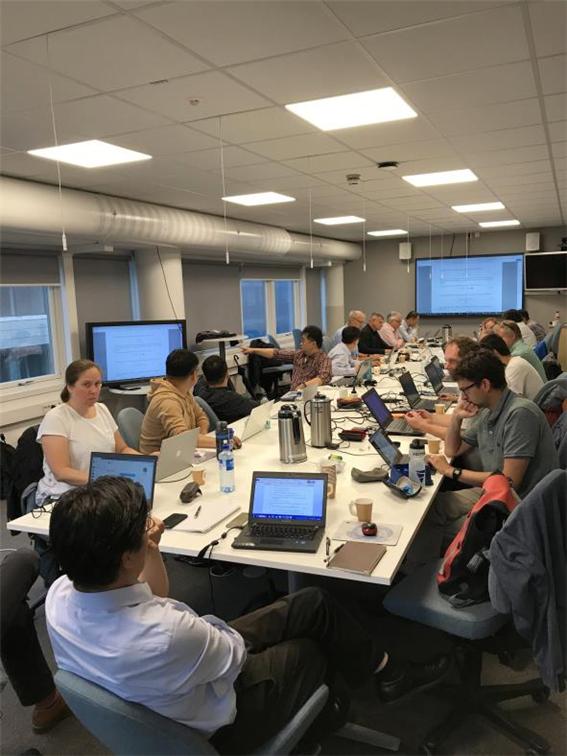 수산과학원은 남극해양생물자원보존위원회( CCAMLR)5개 회원국및 크릴어업체연합이 참여한 남극 크릴 자원조사 결과,남극해 48해구 크릴 자원량이 약 7000만ｔ으로 추정됐다고 밝혔다.  우리나라는 지난달 26~30일 노르웨이 베르겐에서 열린 CCAMLRL 소그룹 회의에서 이같은 연구결과를 발표했다.<수산과학원 제공) 