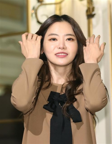 서유리, 결혼 후 첫 공식석상,,,‘손에는 반지가 반짝반짝’