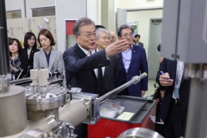 키스트 50주년 기념탑서 조국 딸 이름 삭제된다