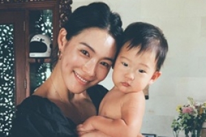 가희 품에 폭 안긴 둘째 아들 “말랑말랑한 우리 시온” [EN스타]