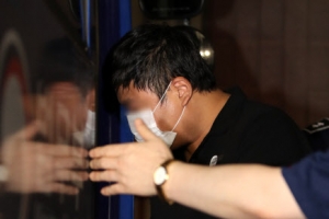 [속보] ‘사모펀드 의혹 핵심’ 조국 5촌 조카 구속 기소